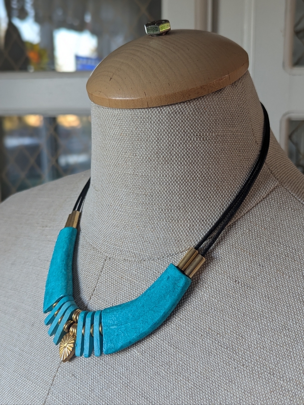 VTG 80s Turquoise Statement Necklace with Gold Accents Women's Jewelry Festival